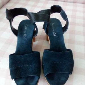 Tory Burch Blue velvet Sandals